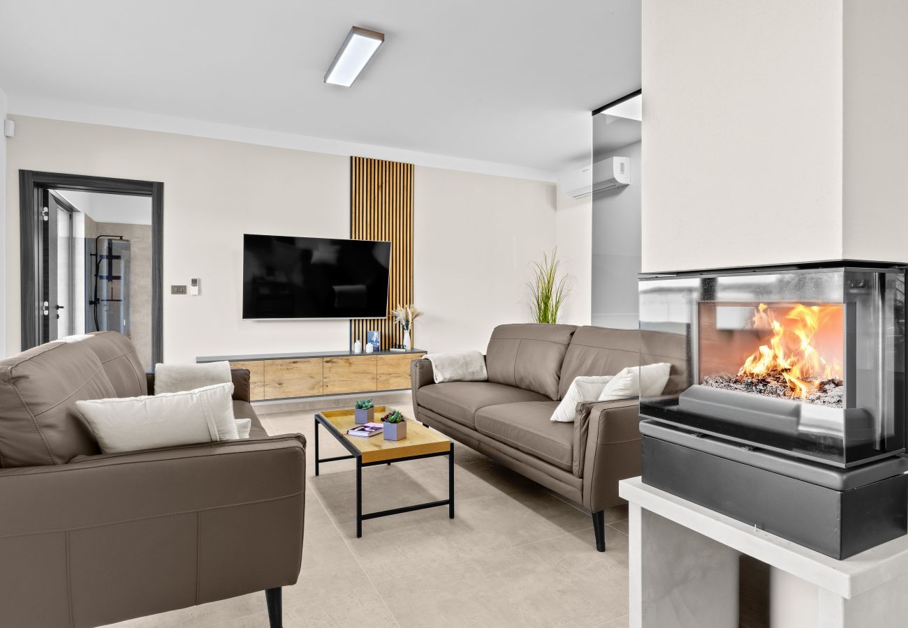 Вилла на Ližnjan - Villa Malena near Medulin for 8 persons with 51 m2 heated pool, wellness & beautiful sea view