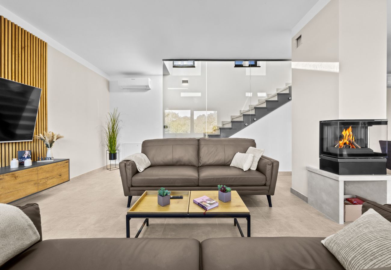 Вилла на Ližnjan - Villa Malena near Medulin for 8 persons with 51 m2 heated pool, wellness & beautiful sea view