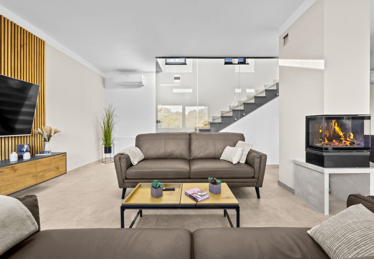 Вилла на Ližnjan - Villa Malena near Medulin for 8 persons with 51 m2 heated pool, wellness & beautiful sea view