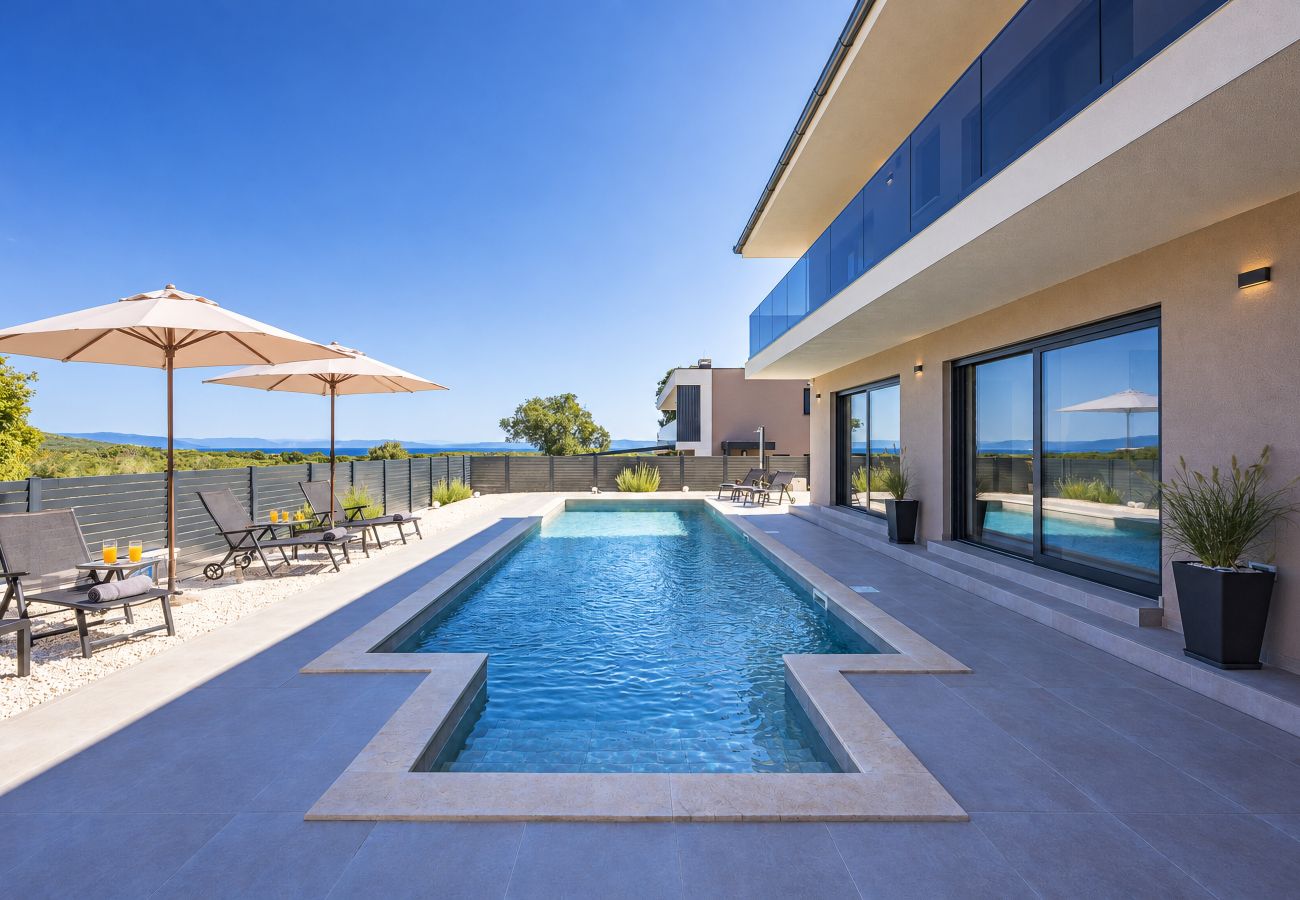 Вилла на Ližnjan - Villa Malena near Medulin for 8 persons with 51 m2 heated pool, wellness & beautiful sea view