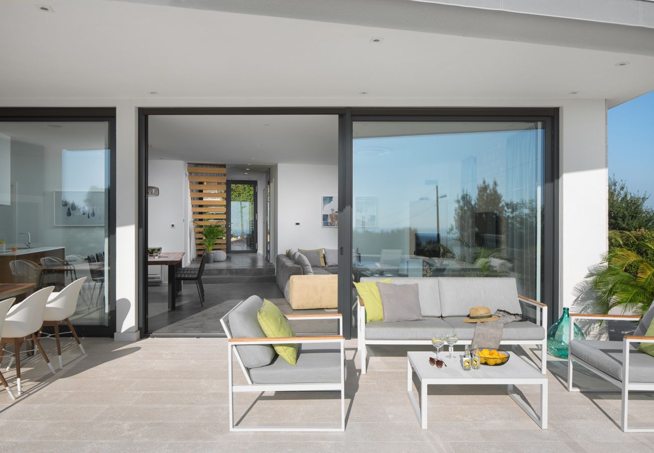 Вилла на Brnobici - Villa Mariva for 8 persons near Poreč with 44 m2 heated pool, sea view, fitness & kids playground