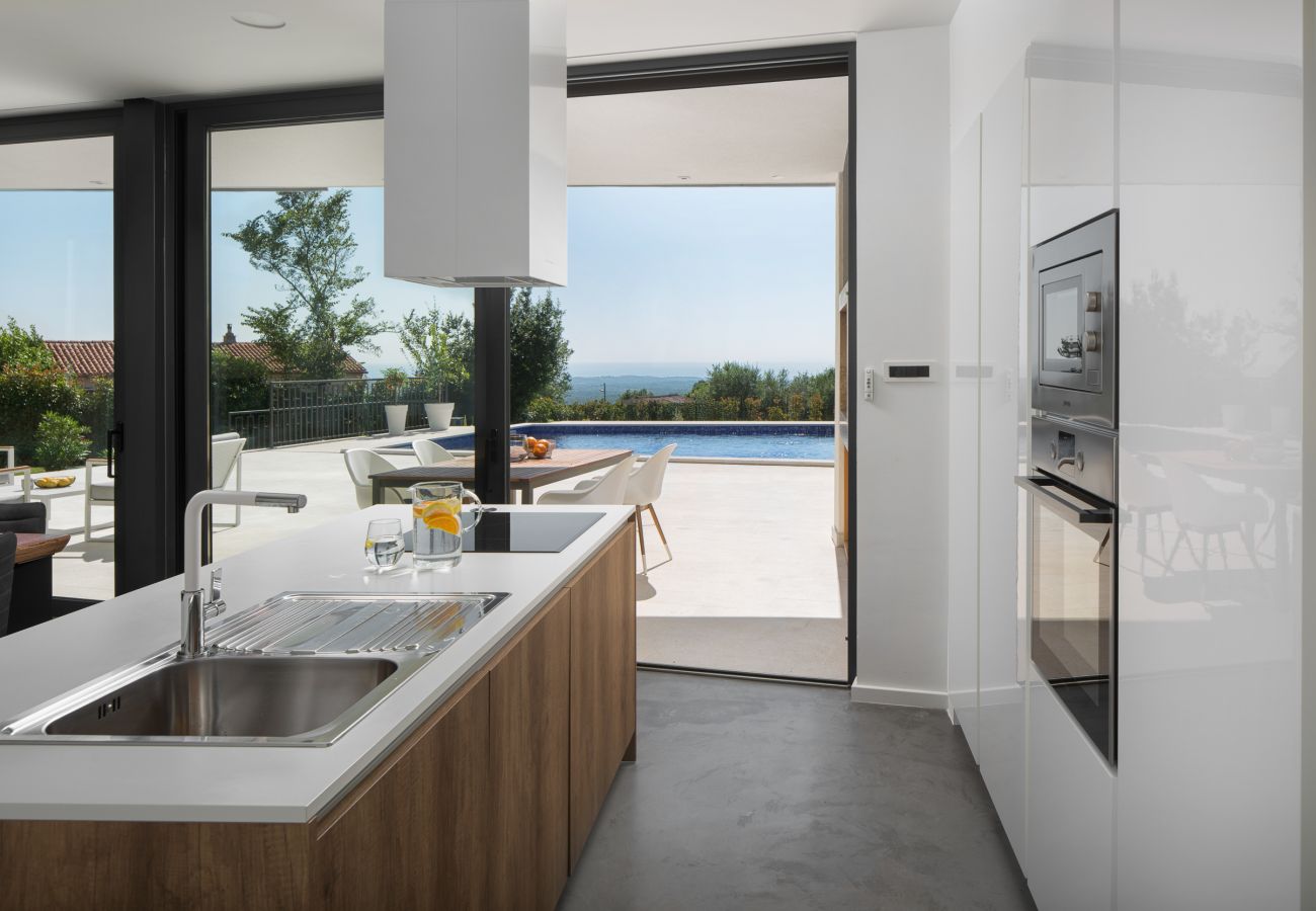 Вилла на Brnobici - Villa Mariva for 8 persons near Poreč with 44 m2 heated pool, sea view, fitness & kids playground