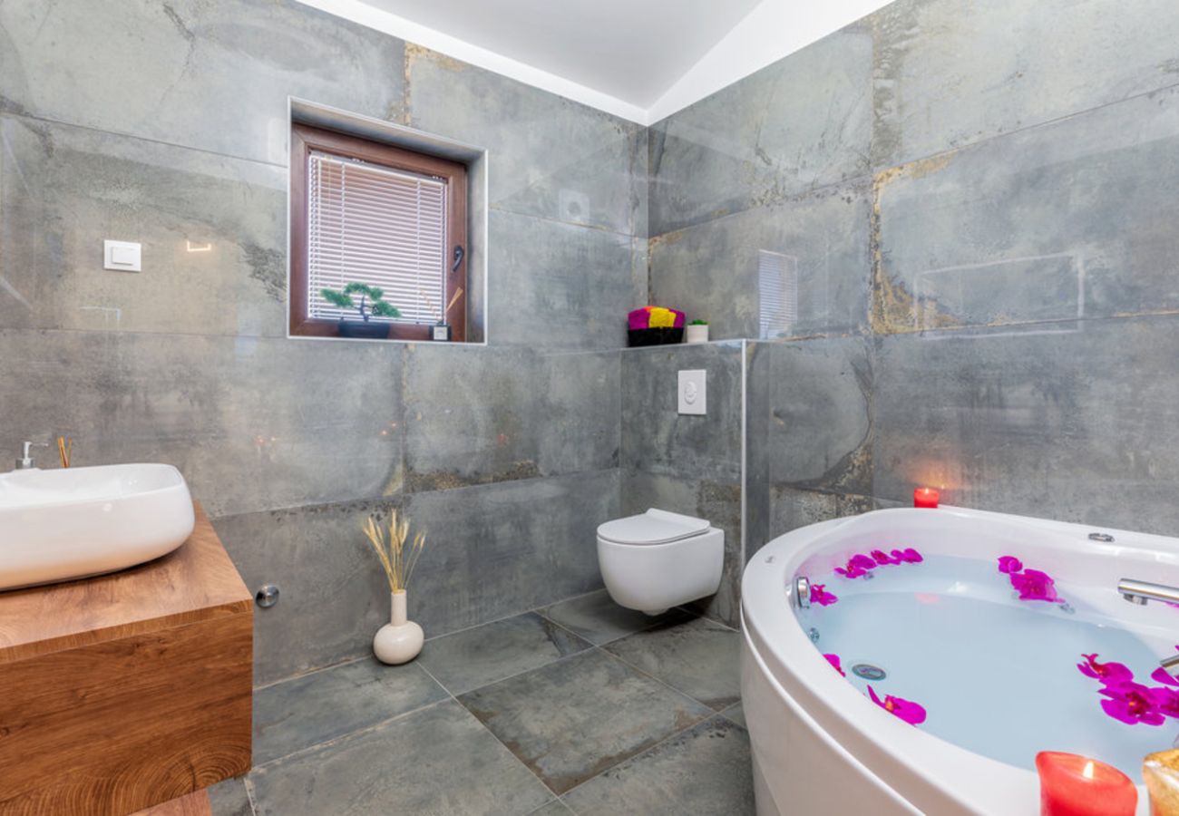 Вилла на Jadreški - Villa Tramontana near Pula for 6 persons with 30m2 private pool 