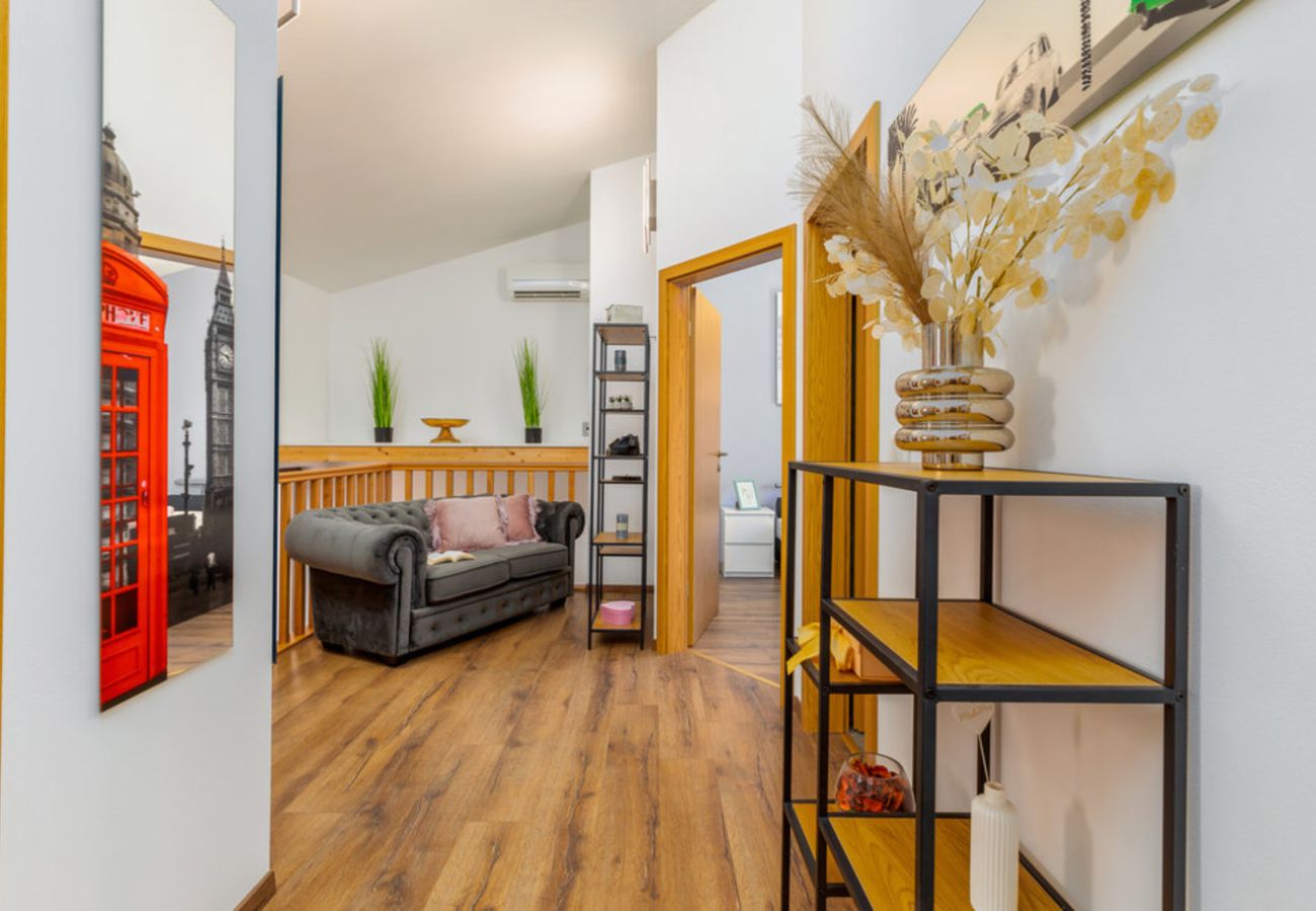 Вилла на Jadreški - Villa Tramontana near Pula for 6 persons with 30m2 private pool 