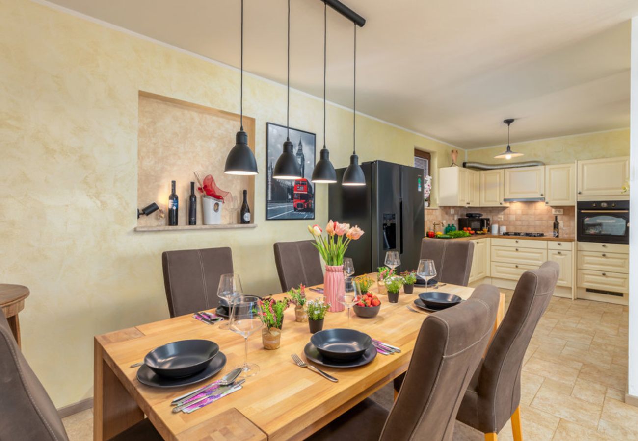 Вилла на Jadreški - Villa Tramontana near Pula for 6 persons with 30m2 private pool 