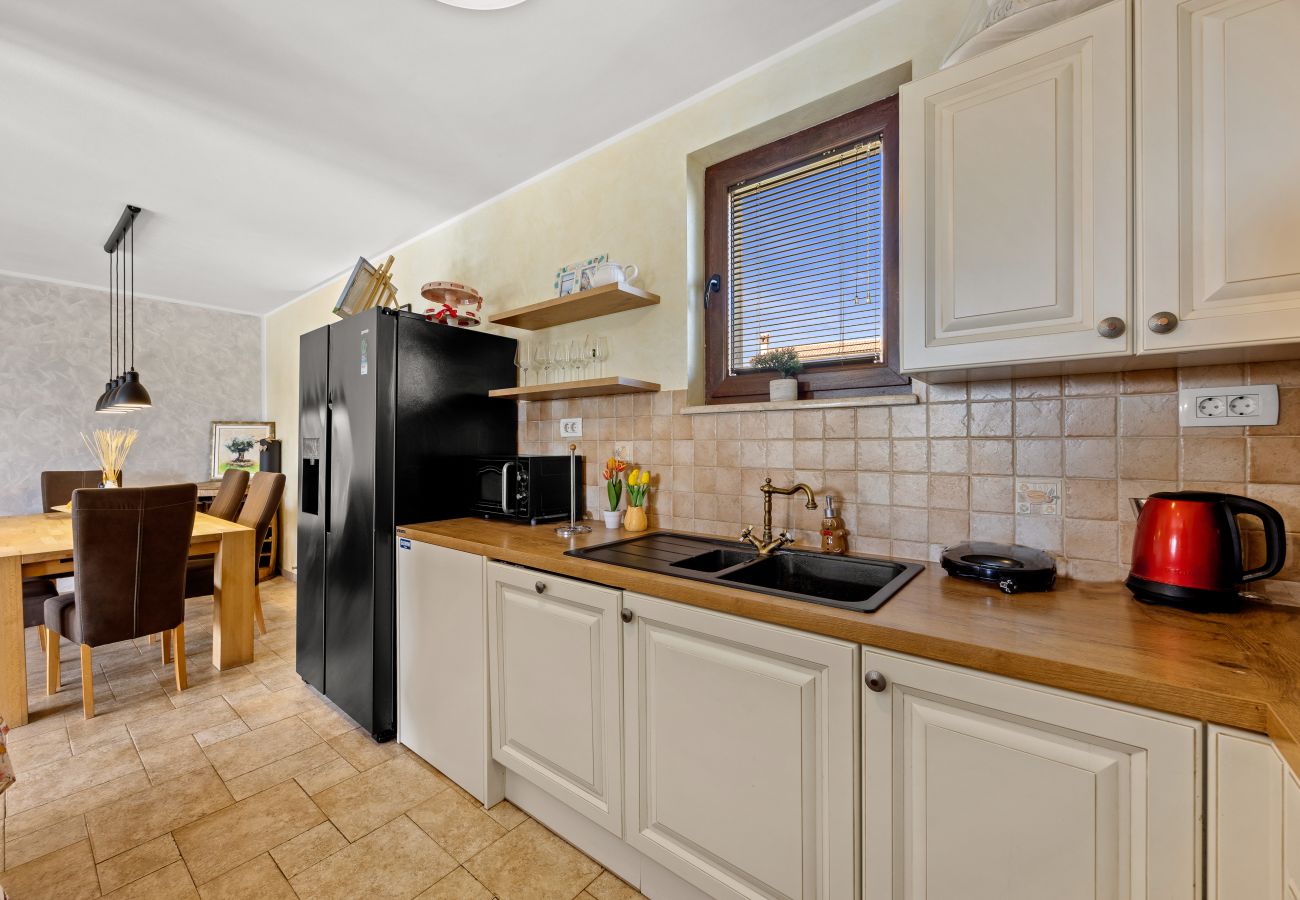 Вилла на Jadreški - Villa Tramontana near Pula for 6 persons with 30m2 private pool 