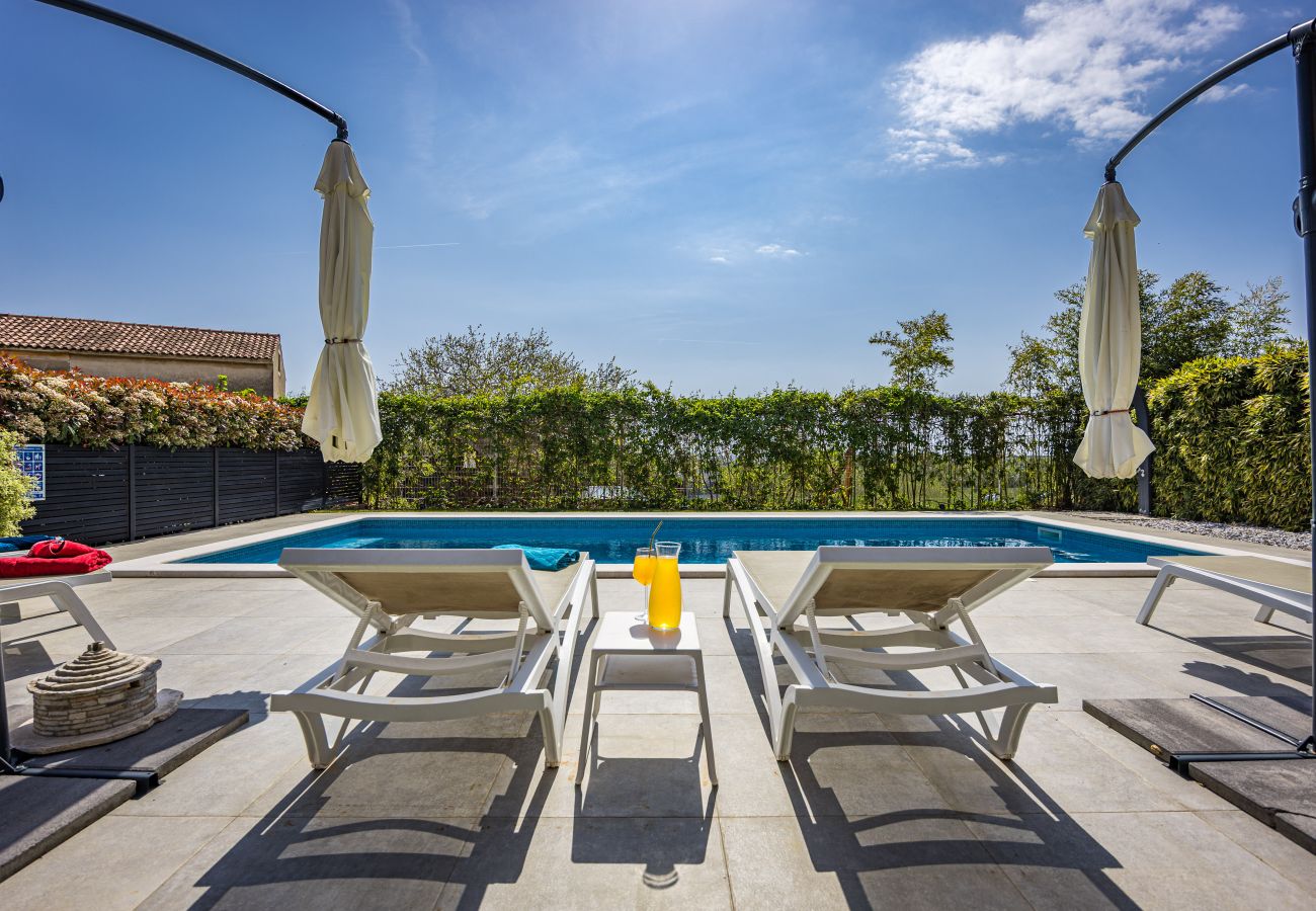 Вилла на Jadreški - Villa Tramontana near Pula for 6 persons with 30m2 private pool 