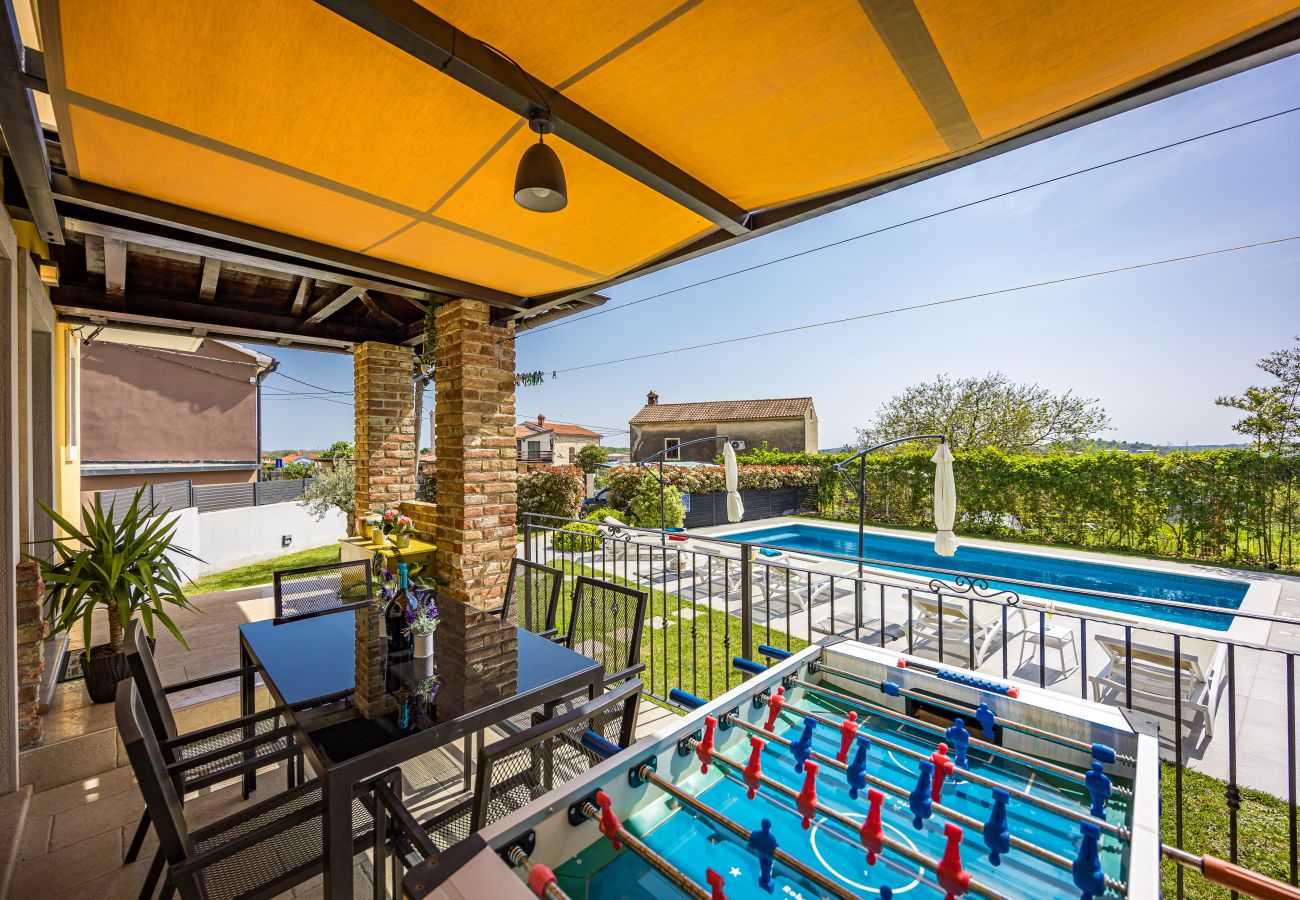 Вилла на Jadreški - Villa Tramontana near Pula for 6 persons with 30m2 private pool 