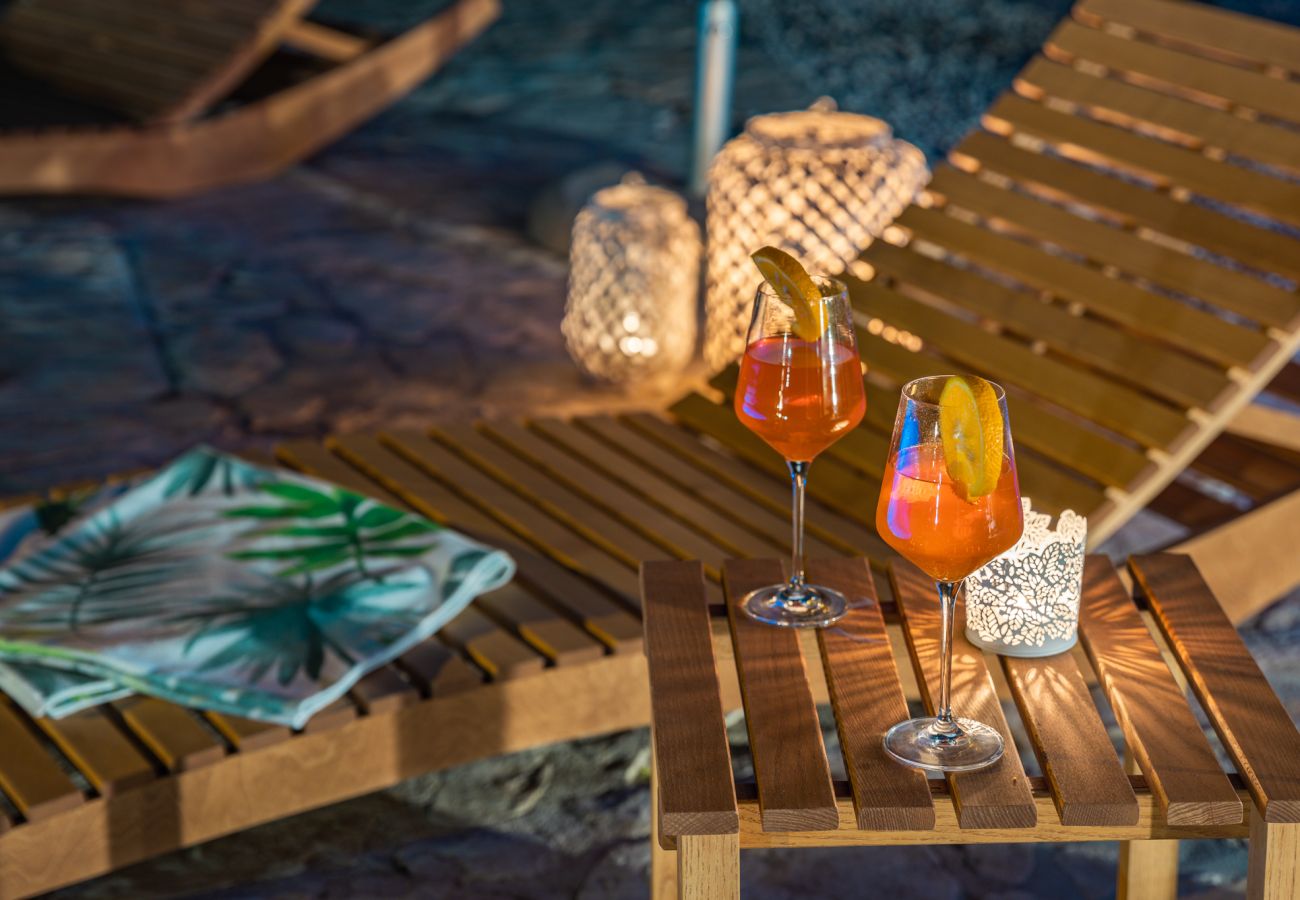 Вилла на Cerion - Villa Nonni in Central Istria for 4 persons with 32 m2 private pool, jacuzzi, free bikes & kids playground