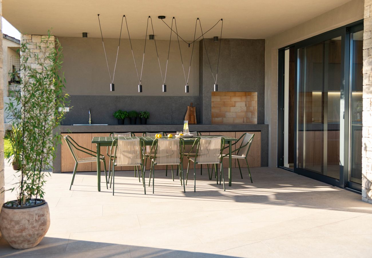 Вилла на Kurili - Villa Natura Silente near Rovinj for 8 people with 40 m2 heated pool, sauna & jacuzzi 