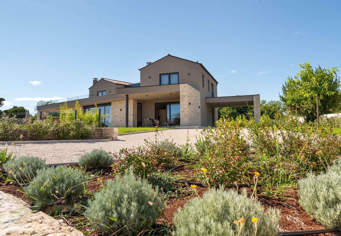 Вилла на Kurili - Villa Natura Silente near Rovinj for 8 people with 40 m2 heated pool, sauna & jacuzzi 