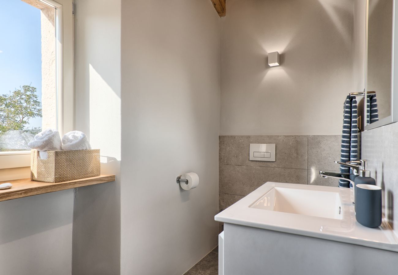 Вилла на Kurili - Charming Villa Spirit of Istria near Rovinj for 6 persons with 32 m2 private pool & jacuzzi