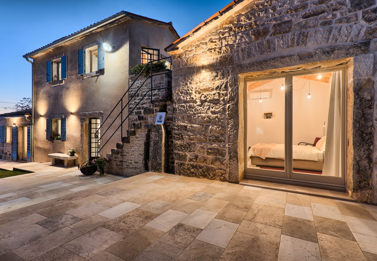 Вилла на Kurili - Charming Villa Spirit of Istria near Rovinj for 6 persons with 32 m2 private pool & jacuzzi