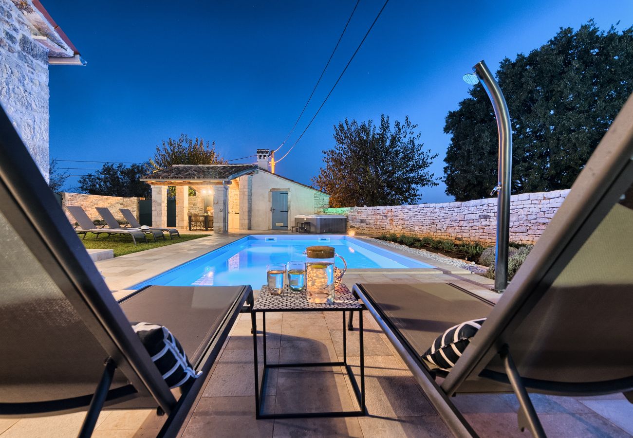 Вилла на Kurili - Charming Villa Spirit of Istria near Rovinj for 6 persons with 32 m2 private pool & jacuzzi