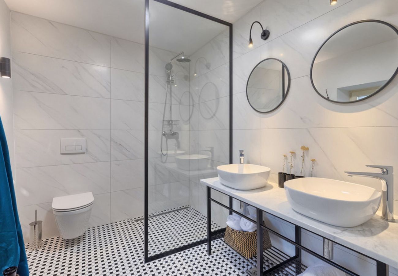 Вилла на Kurili - Villa Kurili No14 near Rovinj for 7 persons with 34 m2 private pool & jacuzzi