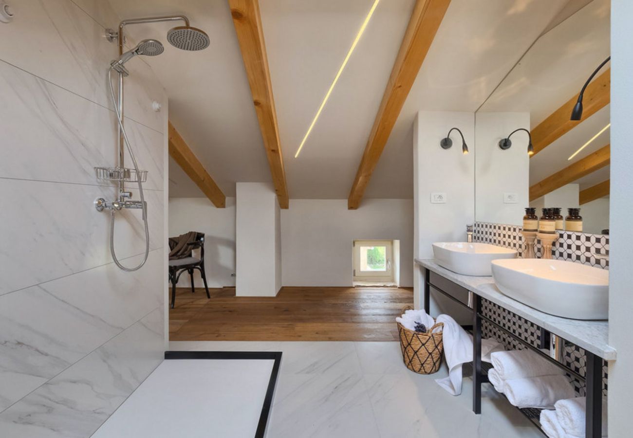 Вилла на Kurili - Villa Kurili No14 near Rovinj for 7 persons with 34 m2 private pool & jacuzzi