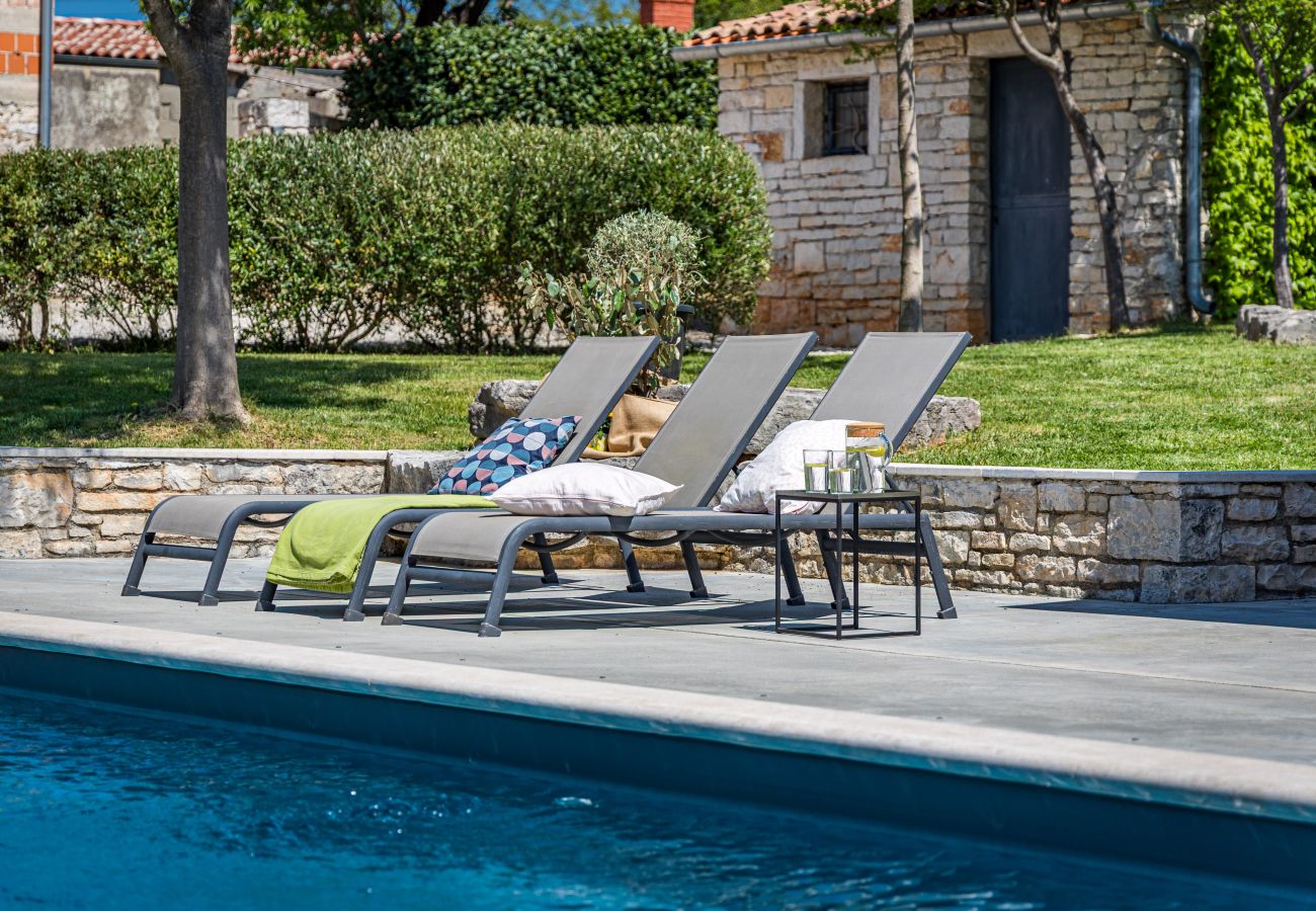 Вилла на Kurili - Villa Kurili No14 near Rovinj for 7 persons with 34 m2 private pool & jacuzzi