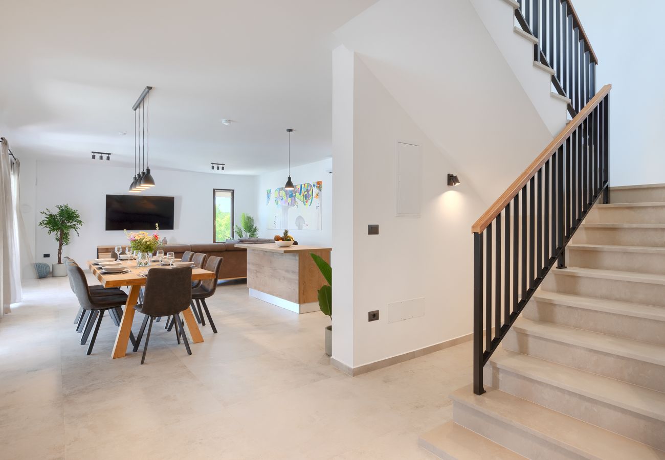 Вилла на Valtura - Villa Sirola near Pula for 8 persons with 36 m2 private pool & kids activities