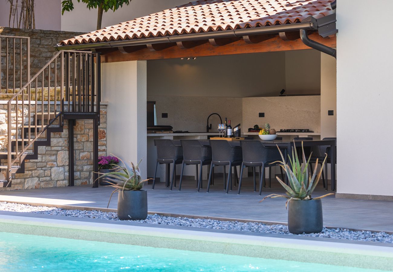 Вилла на Valtura - Villa Sirola near Pula for 8 persons with 36 m2 private pool & kids activities