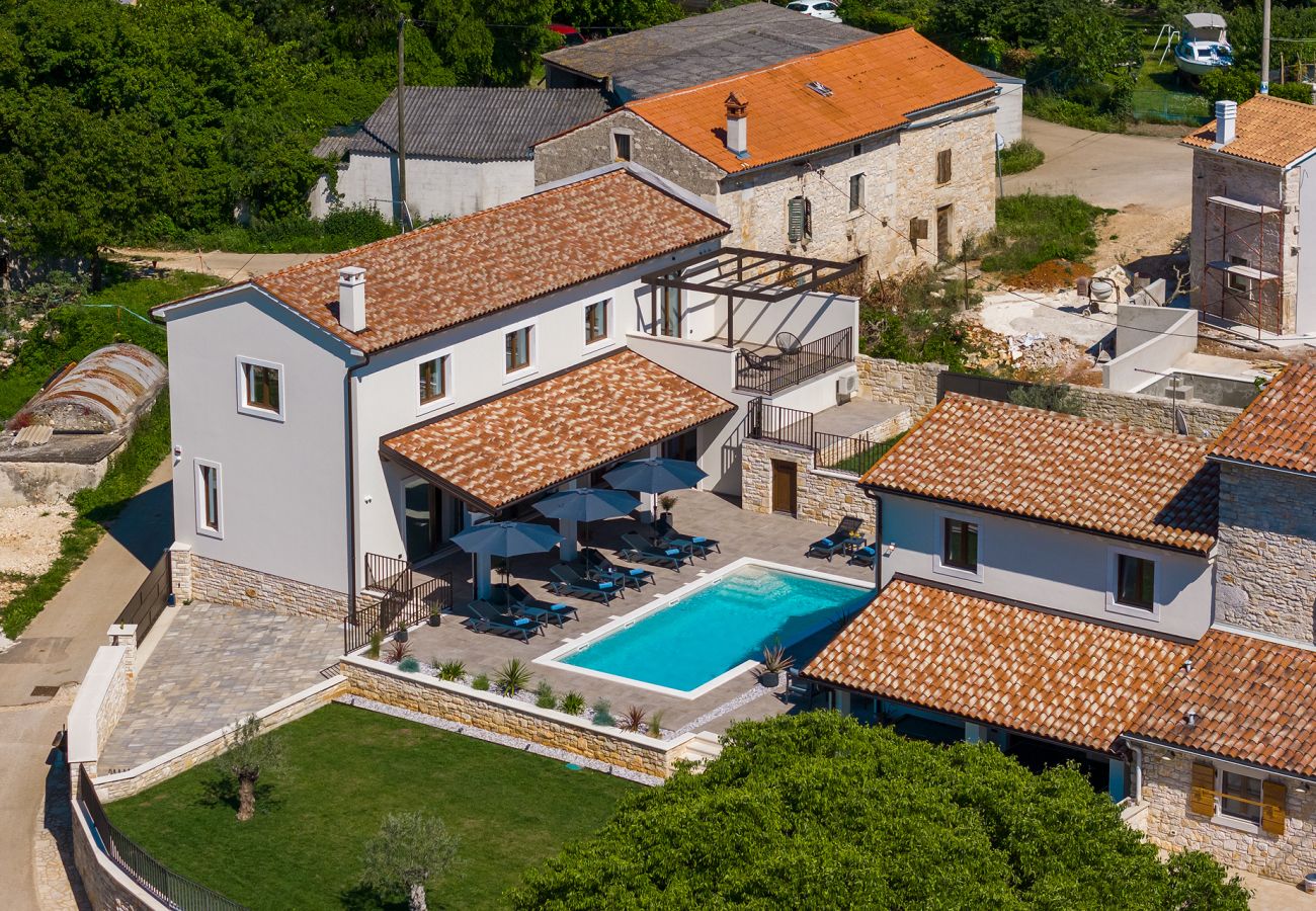 Вилла на Valtura - Villa Sirola near Pula for 8 persons with 36 m2 private pool & kids activities