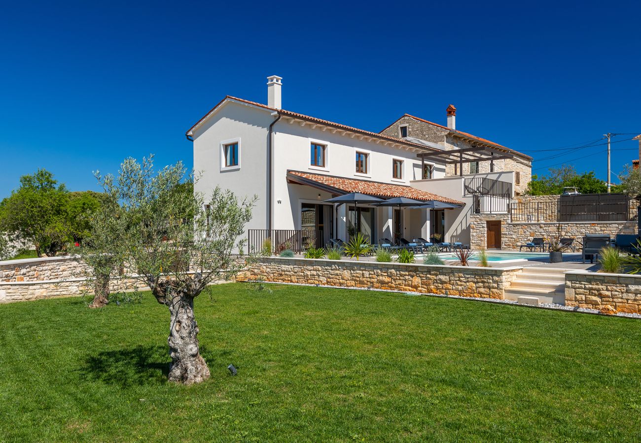 Вилла на Valtura - Villa Sirola near Pula for 8 persons with 36 m2 private pool & kids activities