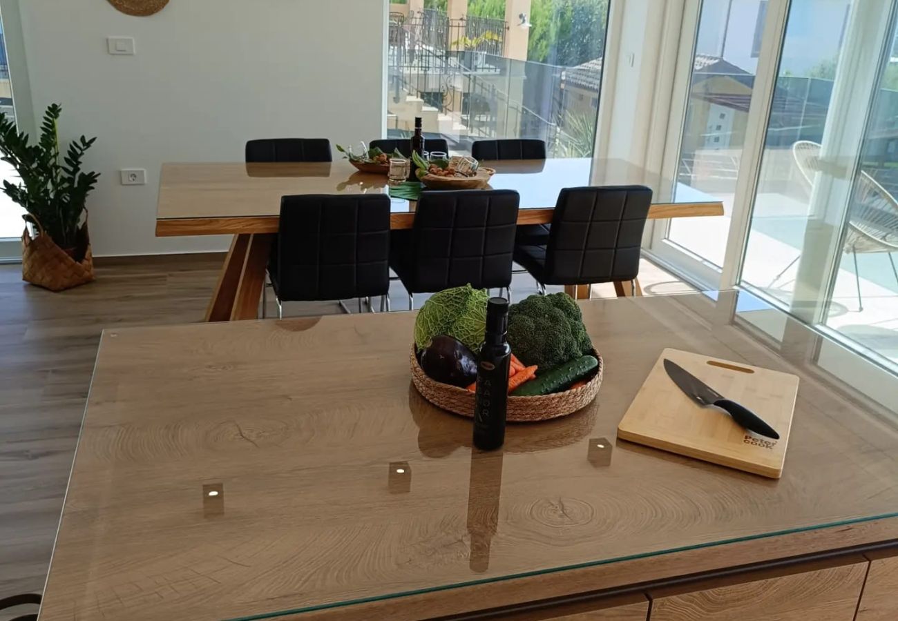 Вилла на Pomer - Villa Pergosa near Medulin for 8 persons with 38 m2 pool, sea view - only 200 meters from beach