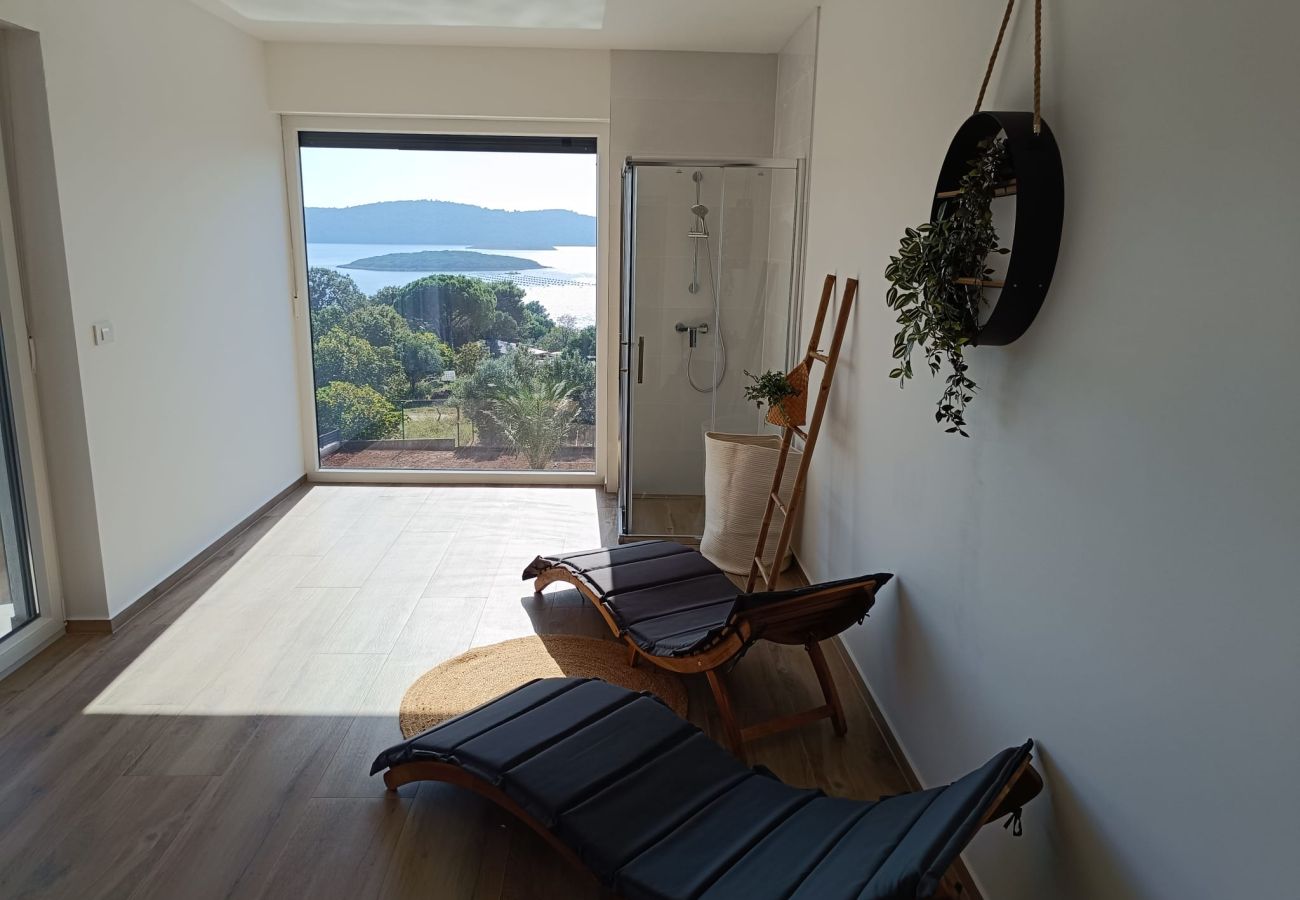 Вилла на Pomer - Villa Pergosa near Medulin for 8 persons with 38 m2 pool, sea view - only 200 meters from beach