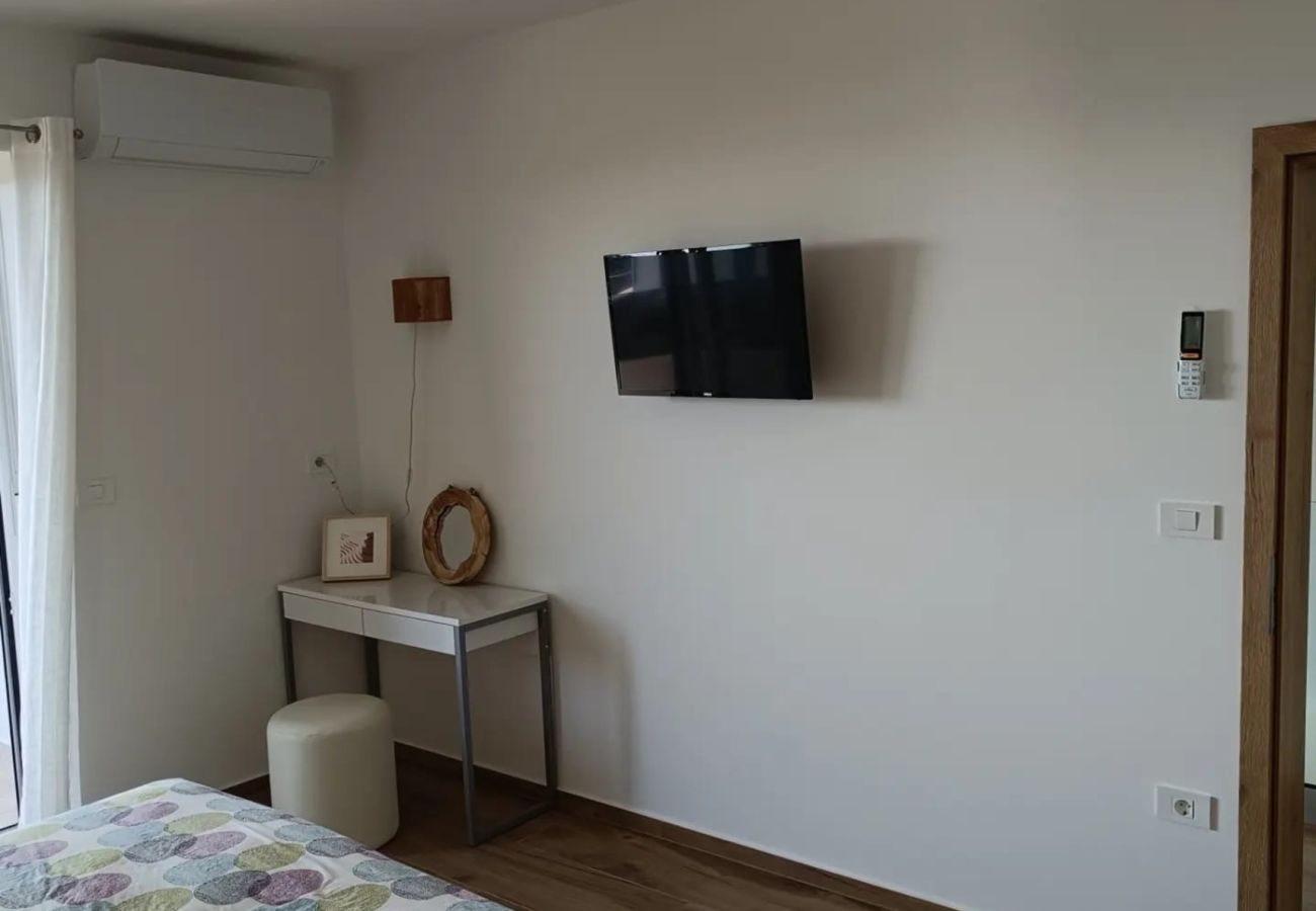 Вилла на Pomer - Villa Pergosa near Medulin for 8 persons with 38 m2 pool, sea view - only 200 meters from beach