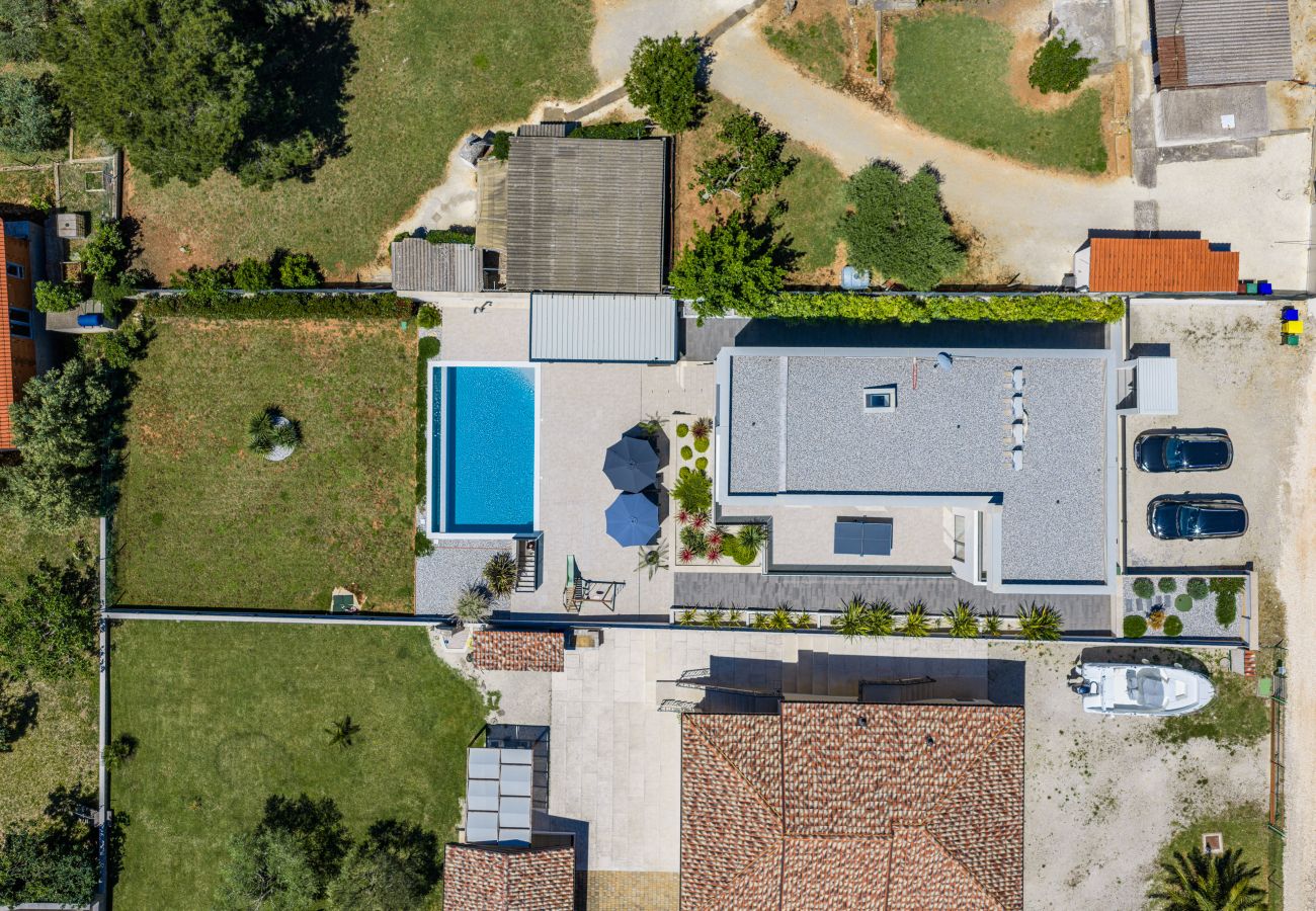 Вилла на Pomer - Villa Pergosa near Medulin for 8 persons with 38 m2 pool, sea view - only 200 meters from beach