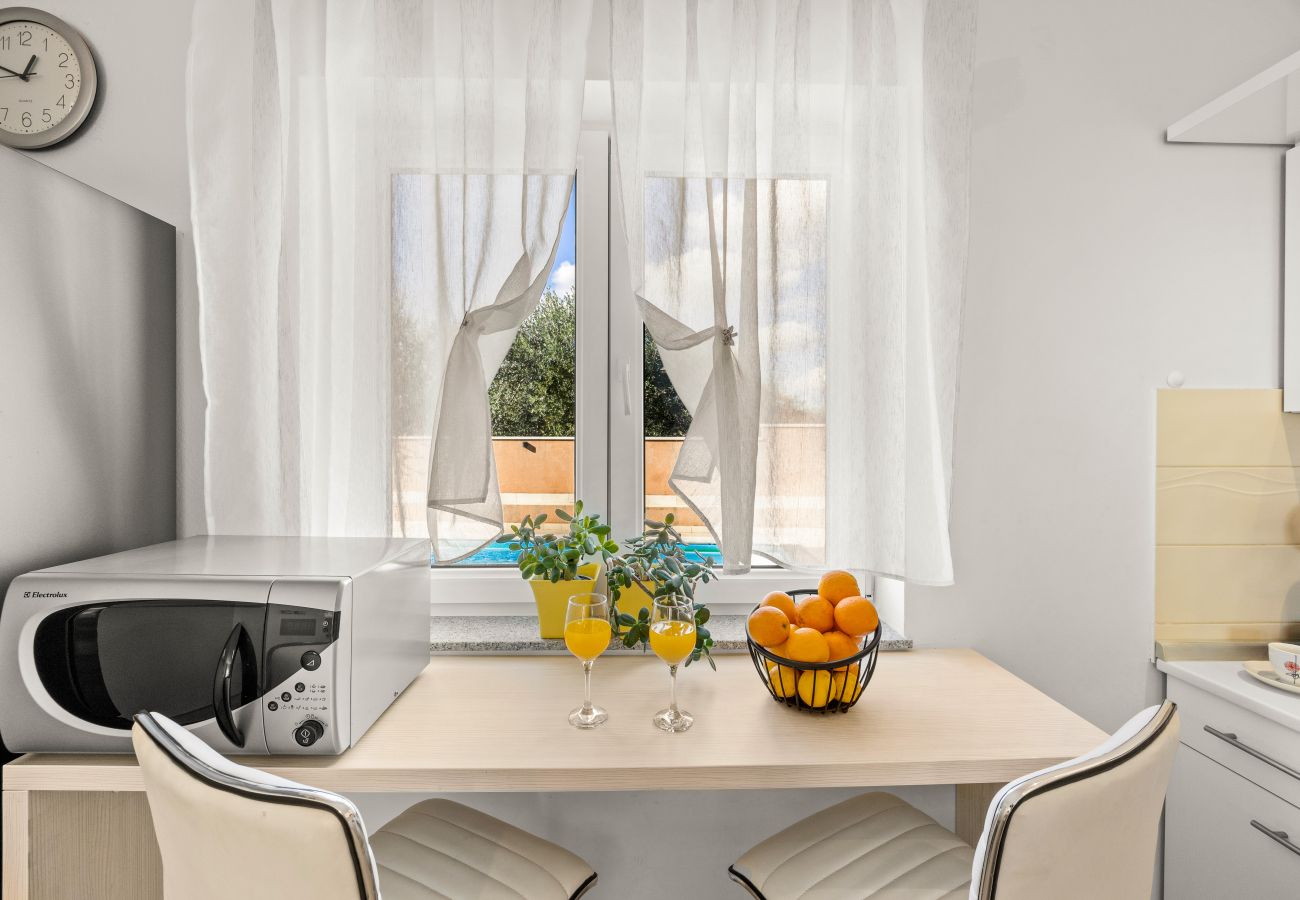 Вилла на Pula - Villa Vesna for 6 persons near Pula with 32 m2 private pool, kids playground & free bikes