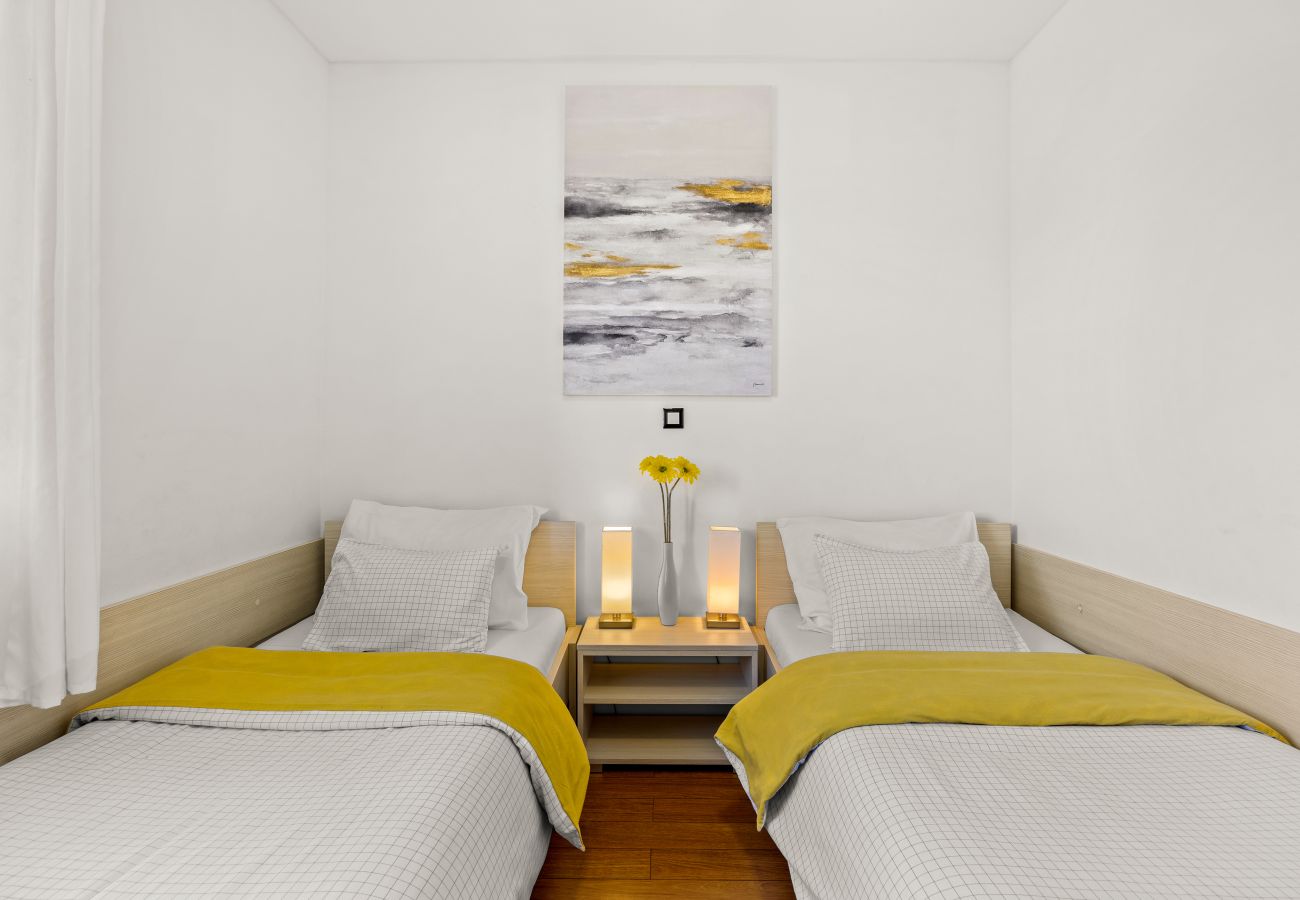 Вилла на Pula - Villa Vesna for 6 persons near Pula with 32 m2 private pool, kids playground & free bikes