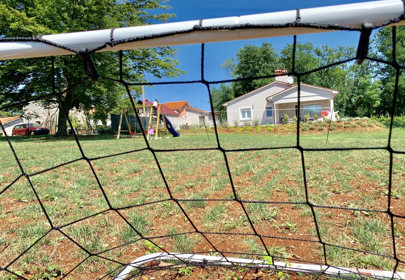 Вилла на Županici - Villa Meadow for 6 persons near Labin - Rabac with 28 m2 heated pool & kids playground