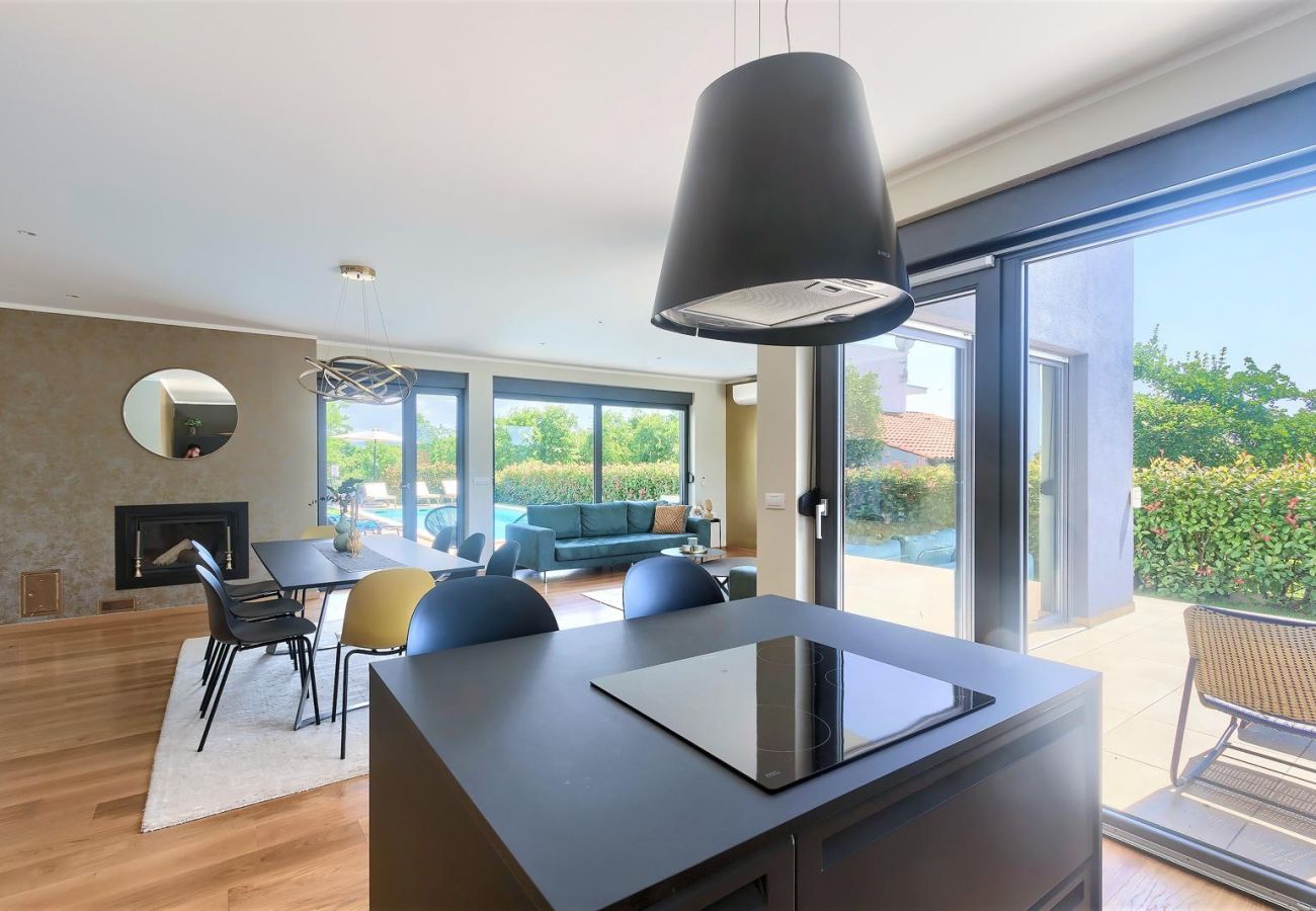 Вилла на Rakalj - Villa Hedone in Rakalj for 6+2 persons with 45 m2 heated pool, wellness & recreational amenities