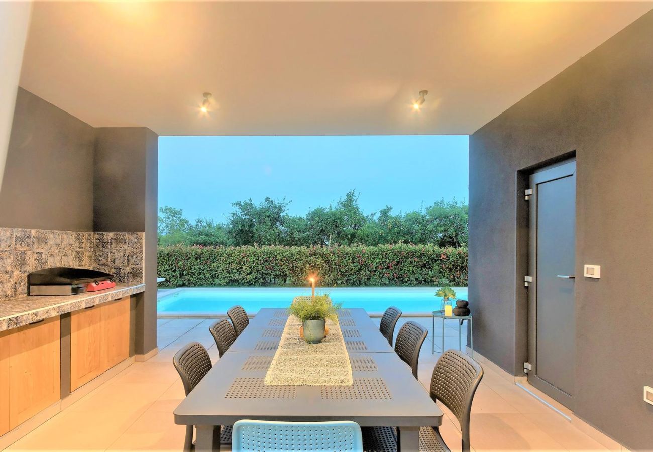 Вилла на Rakalj - Villa Hedone in Rakalj for 6+2 persons with 45 m2 heated pool, wellness & recreational amenities