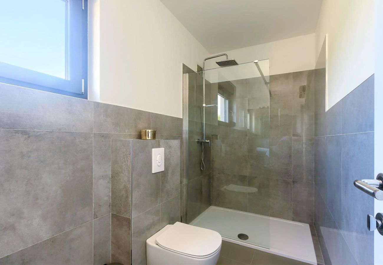 Вилла на Rakalj - Villa Hedone in Rakalj for 6+2 persons with 45 m2 heated pool, wellness & recreational amenities