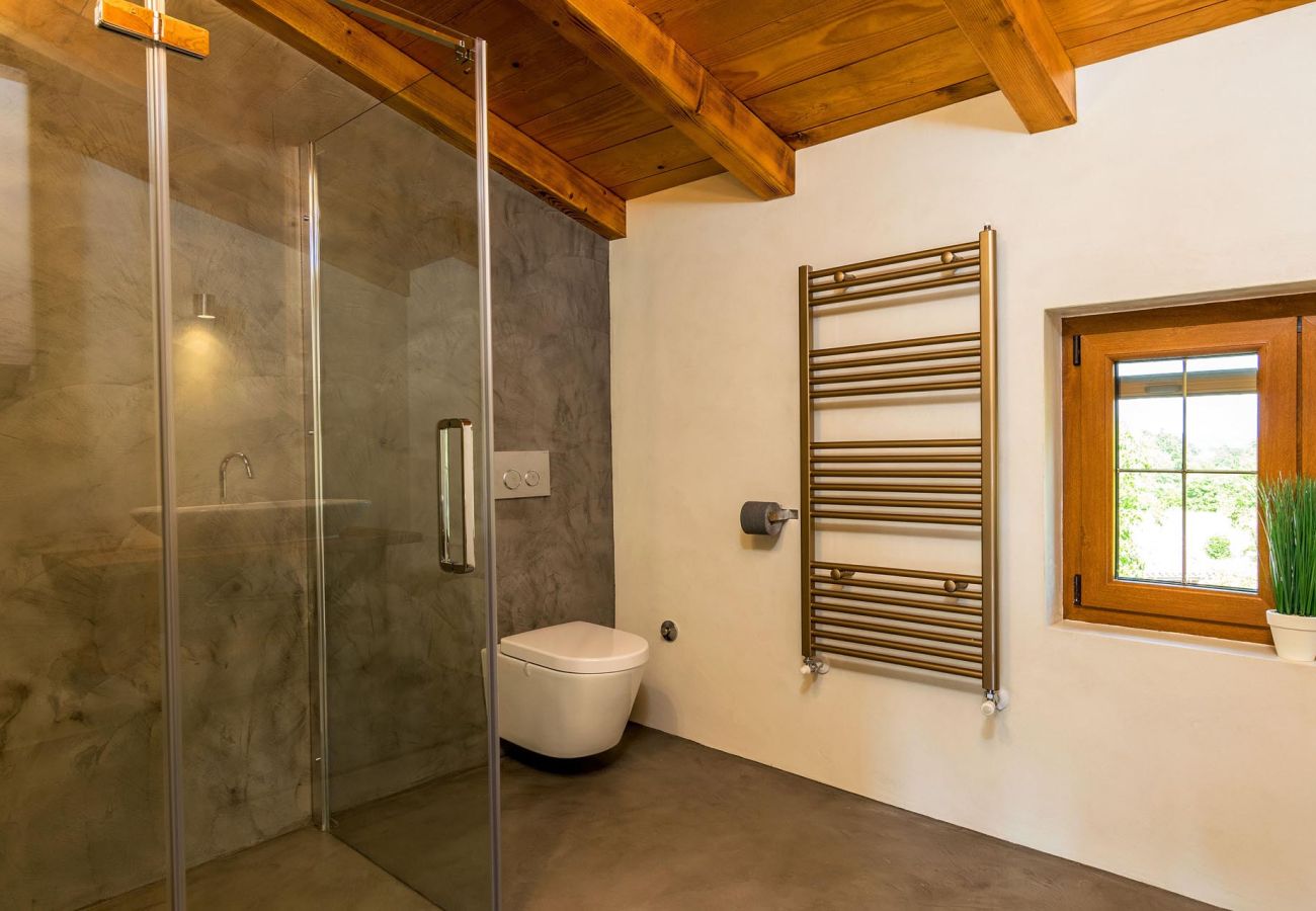 Вилла на Žagrici - Villa Sagri for 7 persons in Central Istria with 24 m2 heated pool & jacuzzi - pet friendly