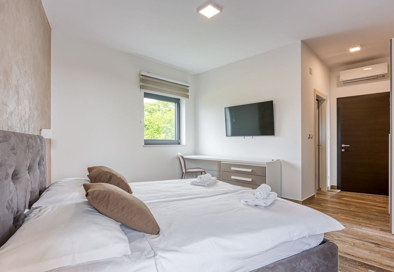 Вилла на Kringa - Villa Nada for 8 persons in Central Istria with 55 m2 pool, wellness & free bikes