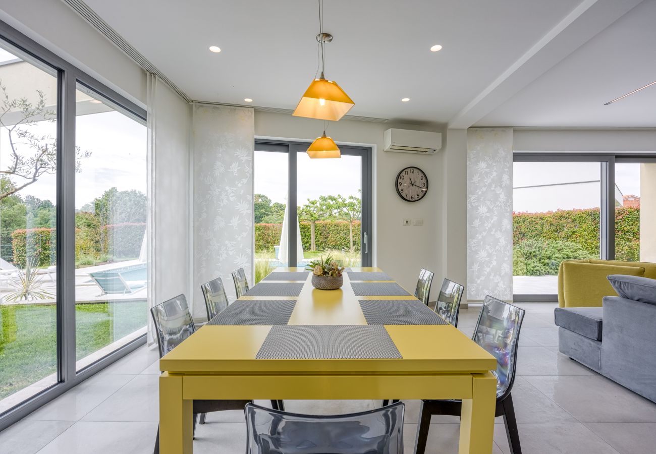 Вилла на Kringa - Villa Nada for 8 persons in Central Istria with 55 m2 pool, wellness & free bikes