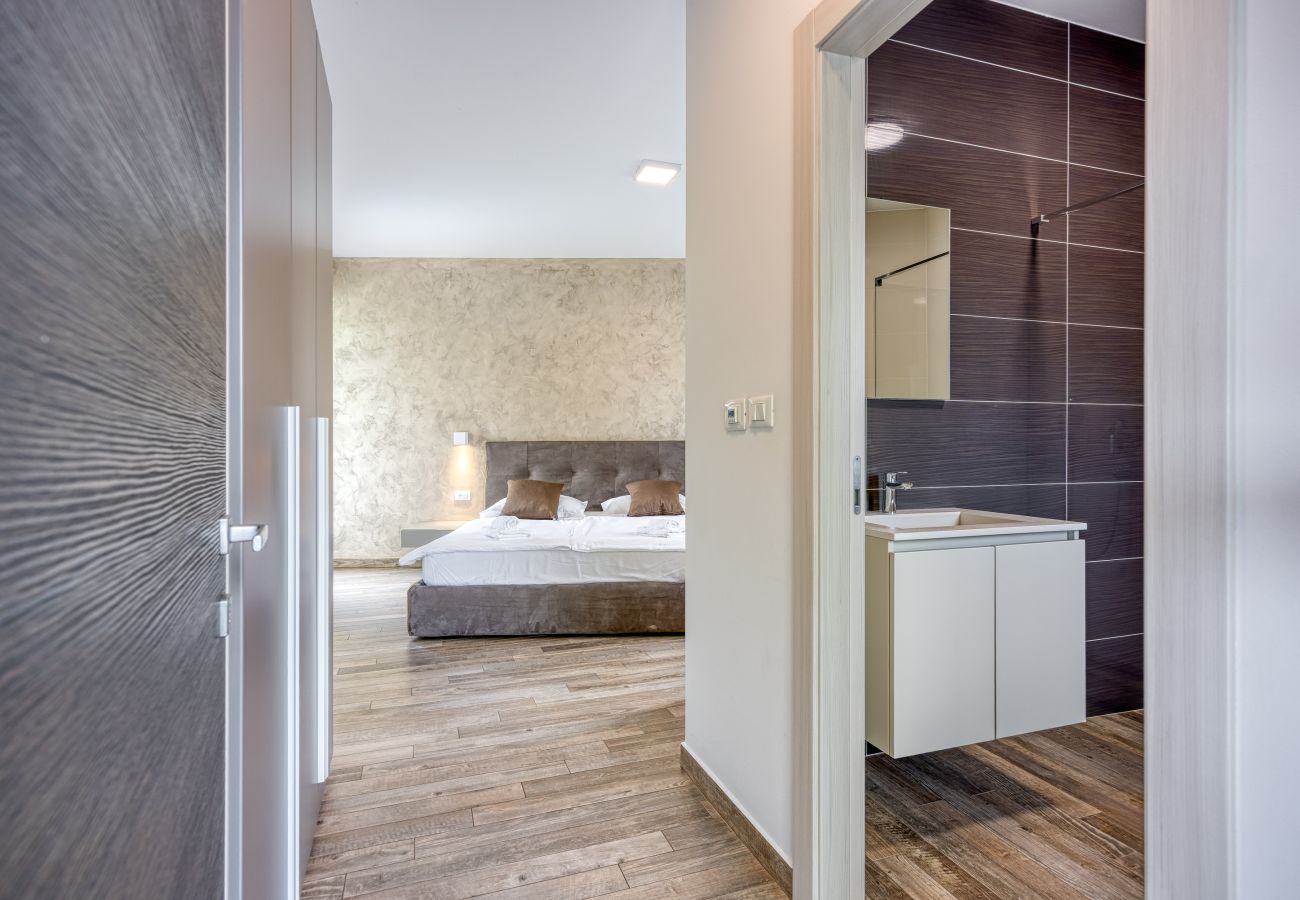 Вилла на Kringa - Villa Nada for 8 persons in Central Istria with 55 m2 pool, wellness & free bikes