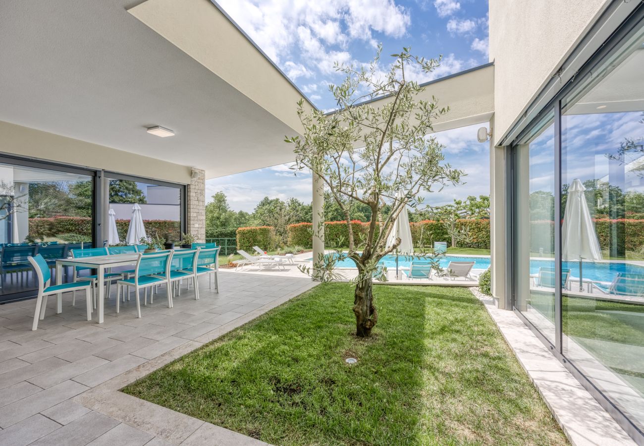 Вилла на Kringa - Villa Nada for 8 persons in Central Istria with 55 m2 pool, wellness & free bikes