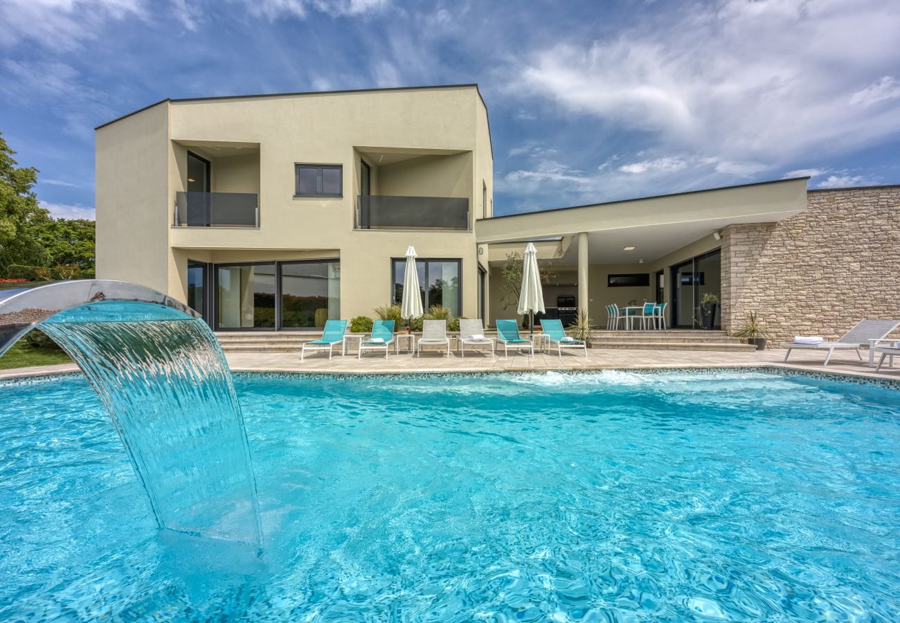Вилла на Kringa - Villa Nada for 8 persons in Central Istria with 55 m2 pool, wellness & free bikes