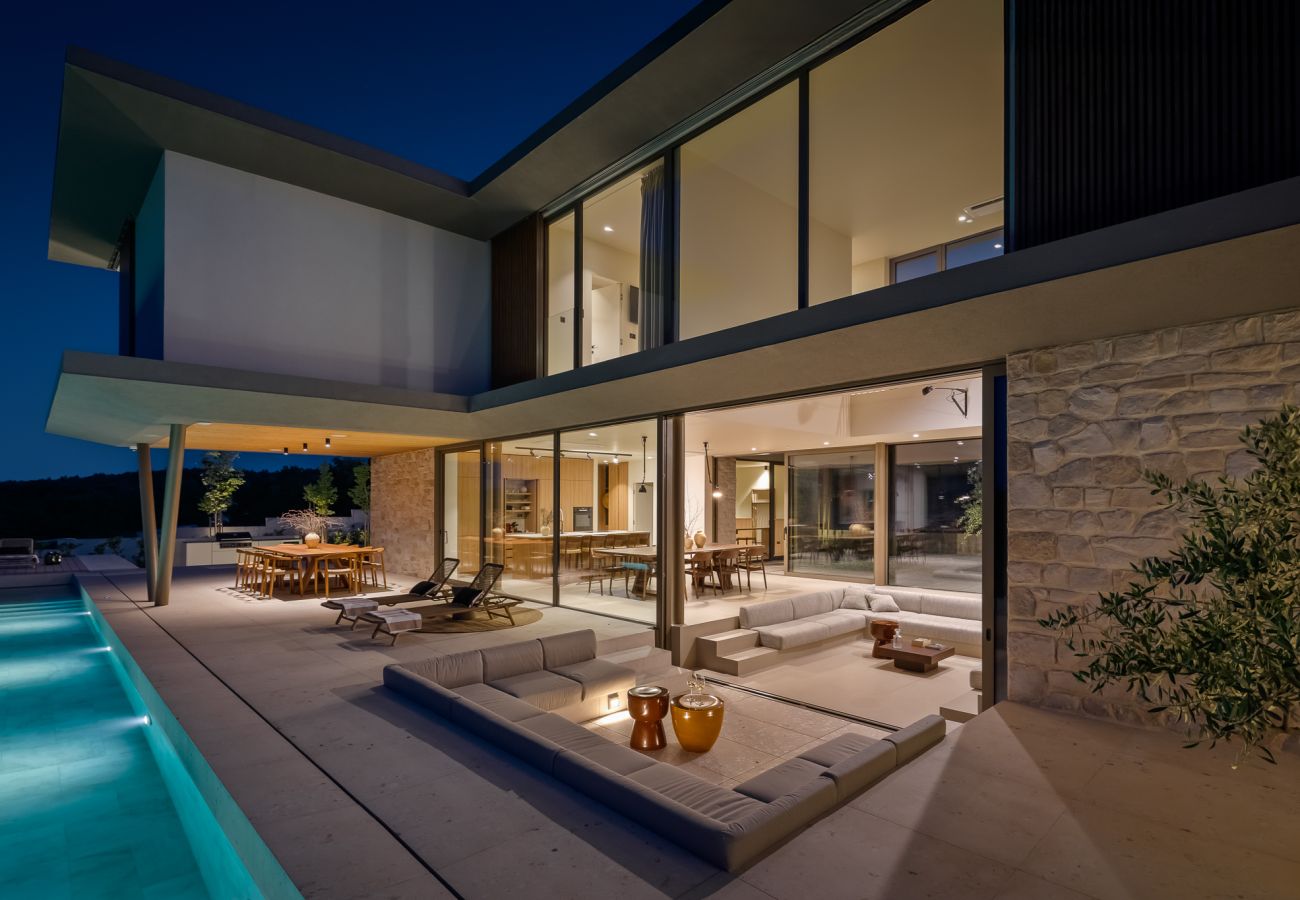 Вилла на Brajkovici - Villa bOx in Central Istria for 14 persons with wellness, 54 m2 heated pool, & kids playground