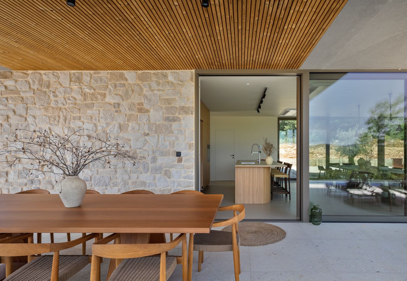 Вилла на Brajkovici - Villa bOx in Central Istria for 14 persons with wellness, 54 m2 heated pool, & kids playground