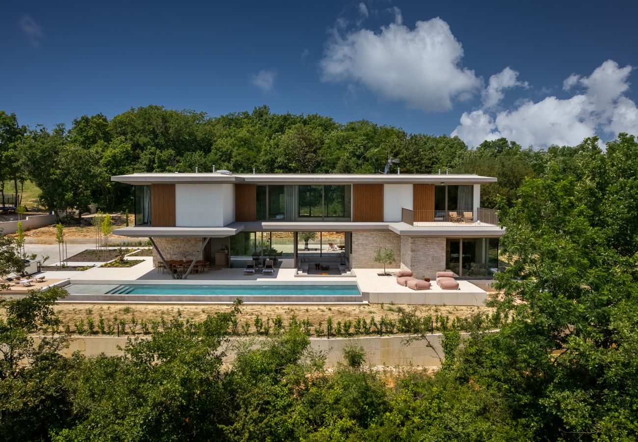 Вилла на Brajkovici - Villa bOx in Central Istria for 14 persons with wellness, 54 m2 heated pool, & kids playground