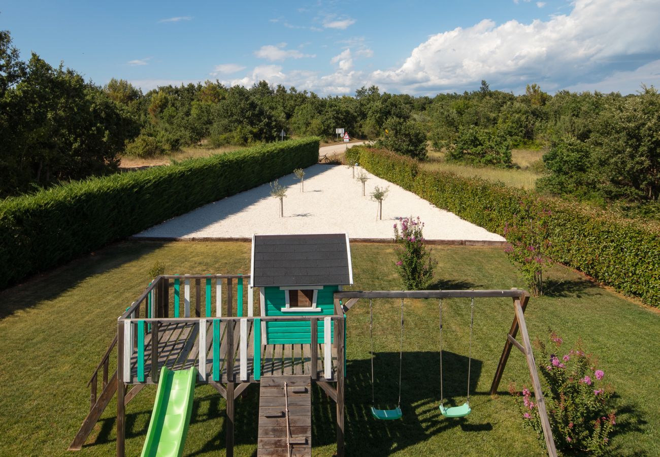 Вилла на Vodnjan - Villa Infinity near Pula for 8 persons with 68 m2 private pool, sauna & kids playground