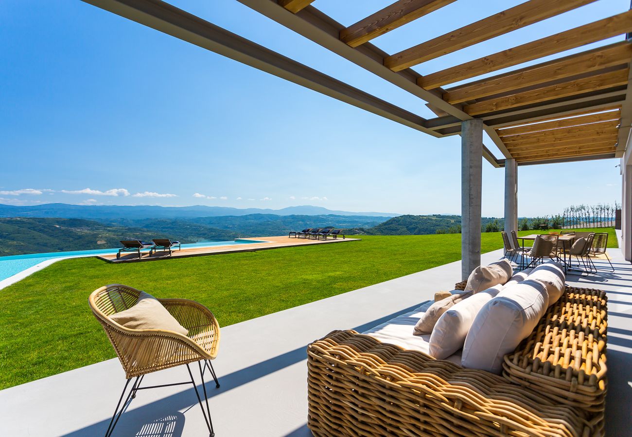 Вилла на Pazin - Villa Vista Zamask for 7 persons near Motovun with 60 m2 heated pool, free bikes & panoramic view