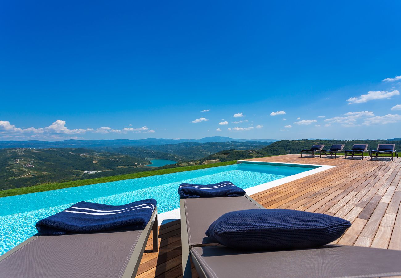 Вилла на Pazin - Villa Vista Zamask for 7 persons near Motovun with 60 m2 heated pool, free bikes & panoramic view