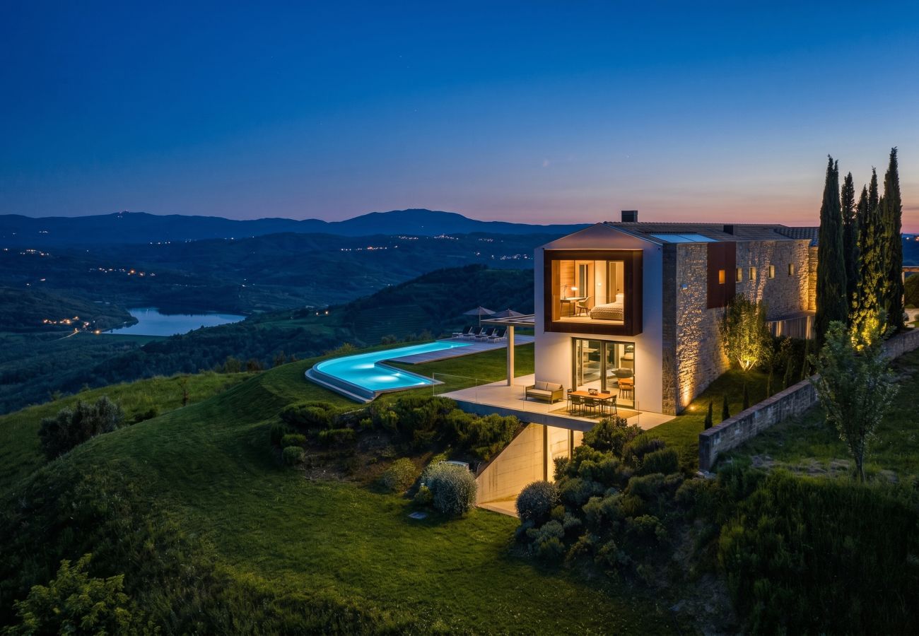 Вилла на Pazin - Villa Vista Zamask for 7 persons near Motovun with 60 m2 heated pool, free bikes & panoramic view