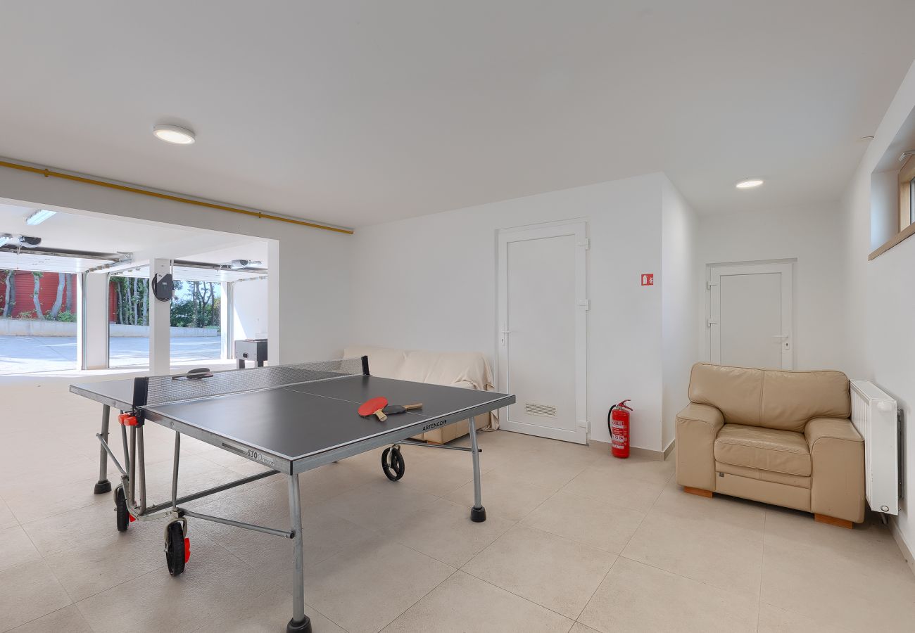 Вилла на Pješčana uvala - Villa Sail near Medulin for 10 persons with 50 m2 heated pool, sea view & beachfront