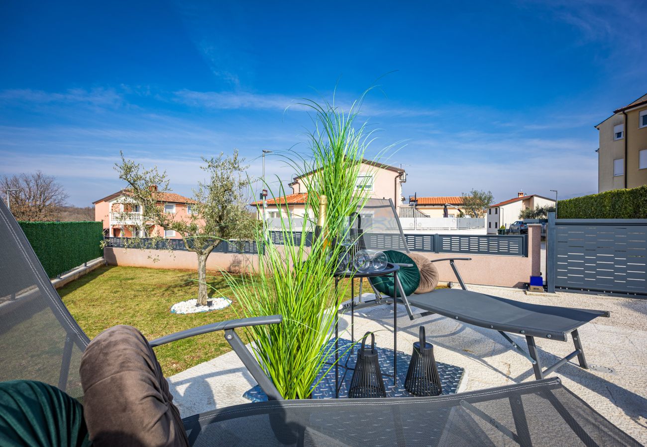 Вилла на Buje - Villa Renci near Umag for 8 persons with 30 m2 private heated pool